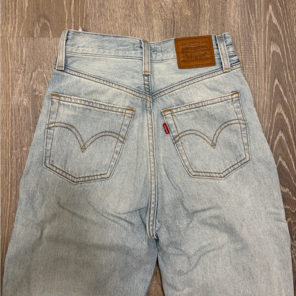 levi’s light wash high waisted ribcage straight ankle jean